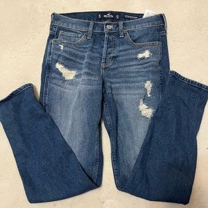 HOLLISTER Low rise crop boyfriend jeans